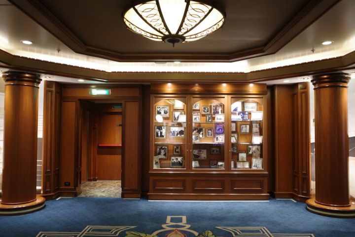 クイーン・エリザベスの展示①