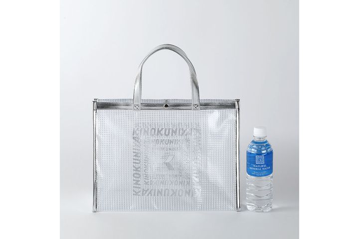 「クリアミディアムバッグ」に新色登場