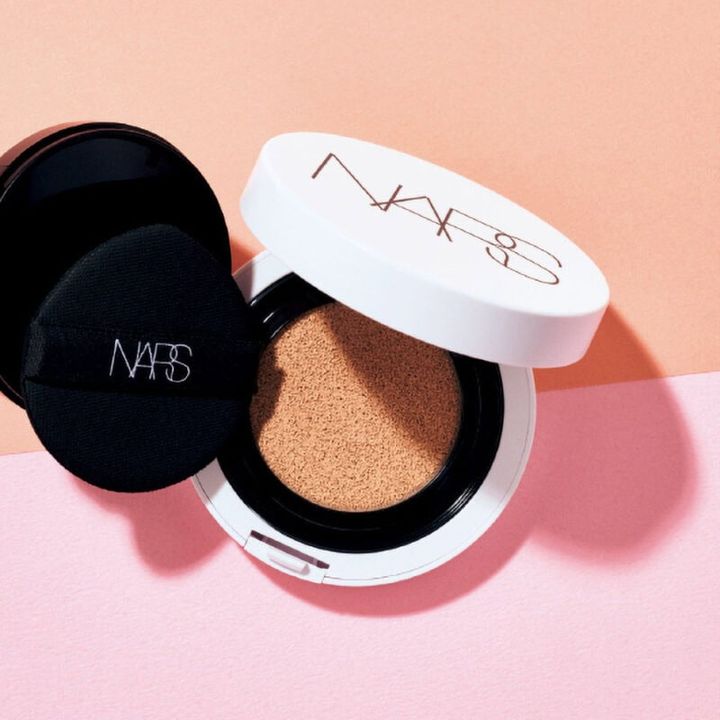 NARS ライトリフレクティング セラムクッションファンデーション