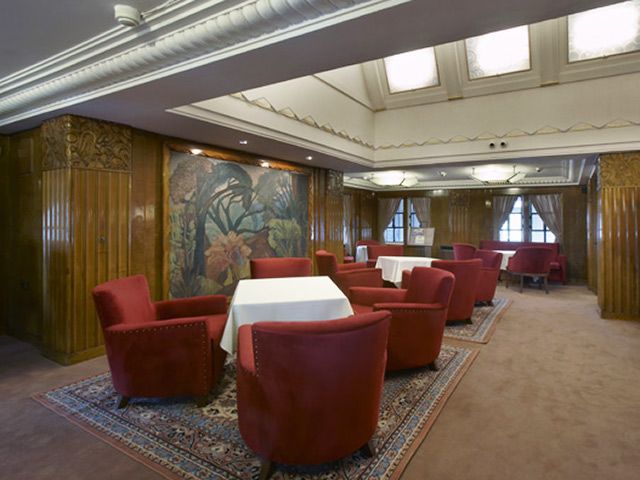 「一等社交室」