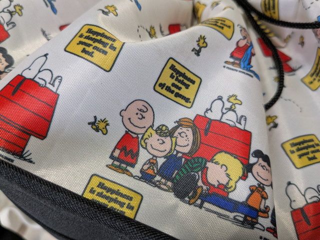 スヌーピートートバッグのトップカバー柄