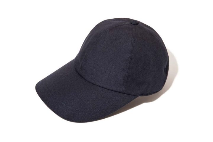 キャップ ネイビー（新色） ¥9,130／サンバリア100