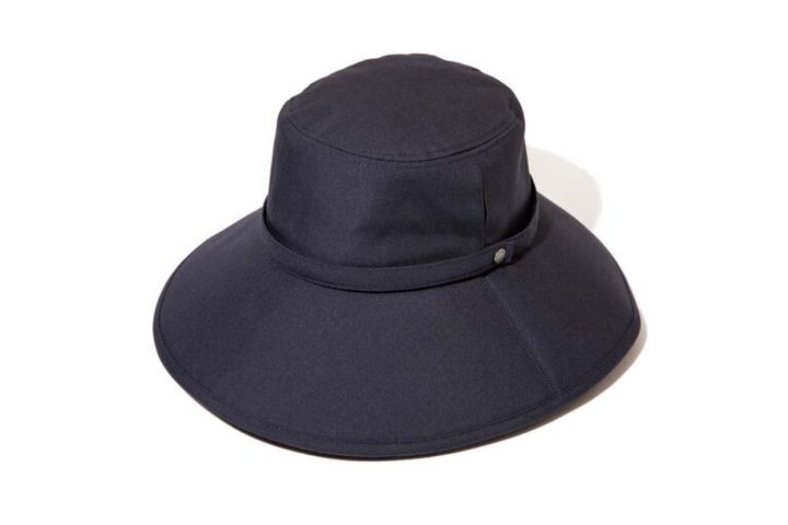 ウィンドハット ネイビー（新色） ¥10,780／サンバリア100