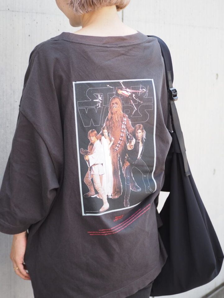 スターウォーズのプリントTシャツ