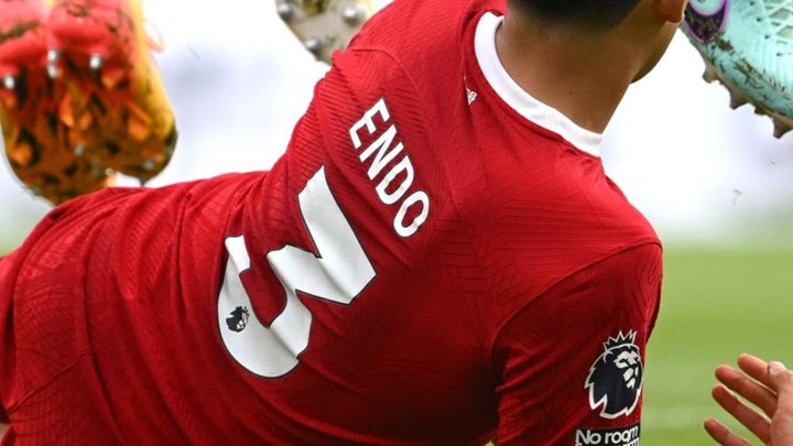 日本代表主将、海外強豪チームで背番号変更案が浮上しているワケ 「譲る可能性は低そうだが…」