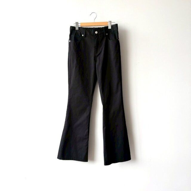 しまむらのカツラギフレアパンツ