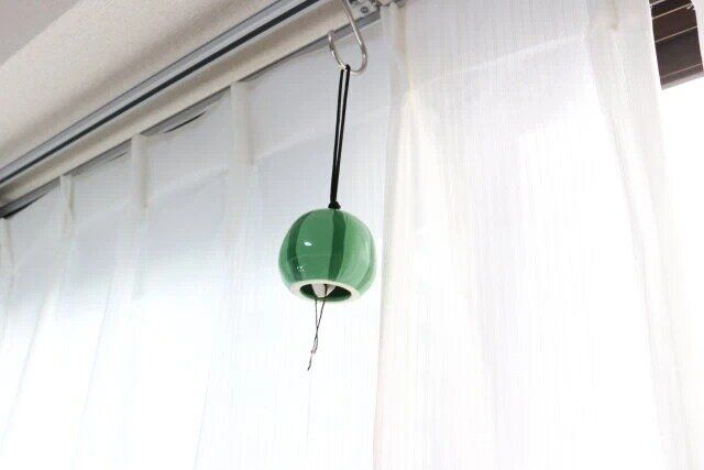 ダイソーの陶器風鈴（フルーツ）3