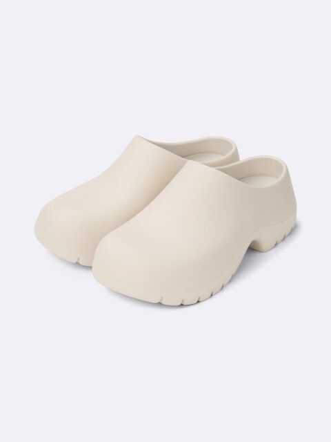 GUのクロッグシューズ