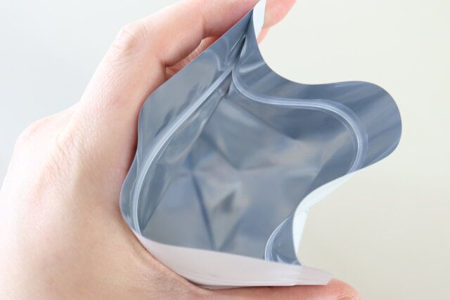 ダイソーのチャック付き粘土保存用袋（18.8cm×15.4cm）