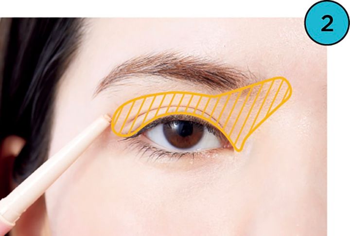 【2】眉頭を斜めカットして抜けを拡張