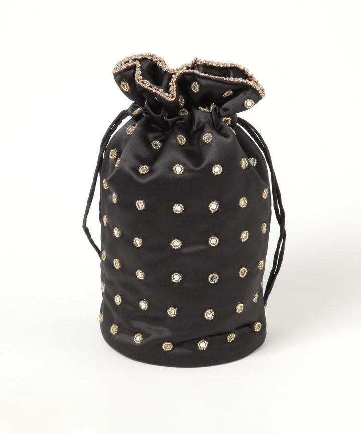 画像1: 出典：and ST