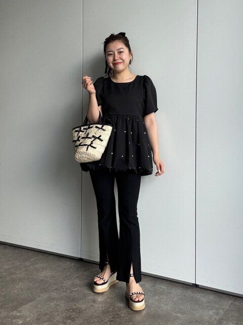 黒ブラウスコーデ1