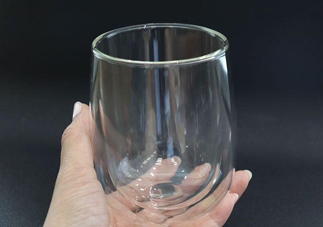 ダイソーの手にフィットするダブルウォールコップ（300mL）