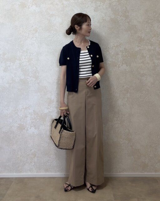 着回しコーデ①チノパン合わせでキレイめカジュアルコーデ