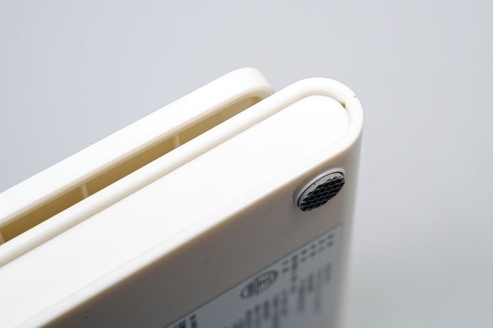 税込み1100円のデジタルキッチンスケールにそこまで要求するかという意見もあるでしょうが、パーツ同士の接合部の甘さも気になるのです。