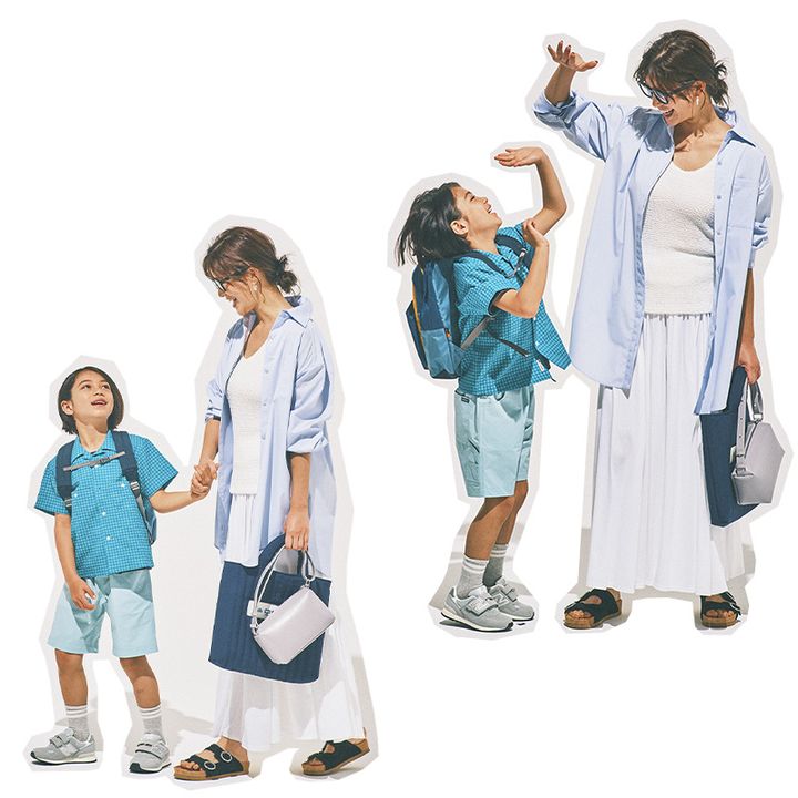 白タンクと白スカートにブルーのUVシャツを羽織ったママと男の子