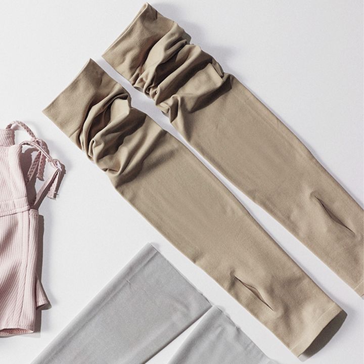 ユニクロのUVカットシームレスアームカバー