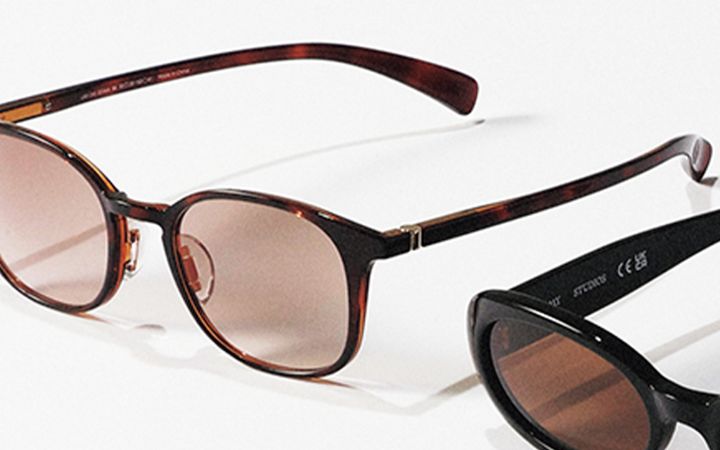 ジンズの調光サングラス