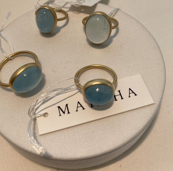 心の平和や癒しをもたらすアクアマリン