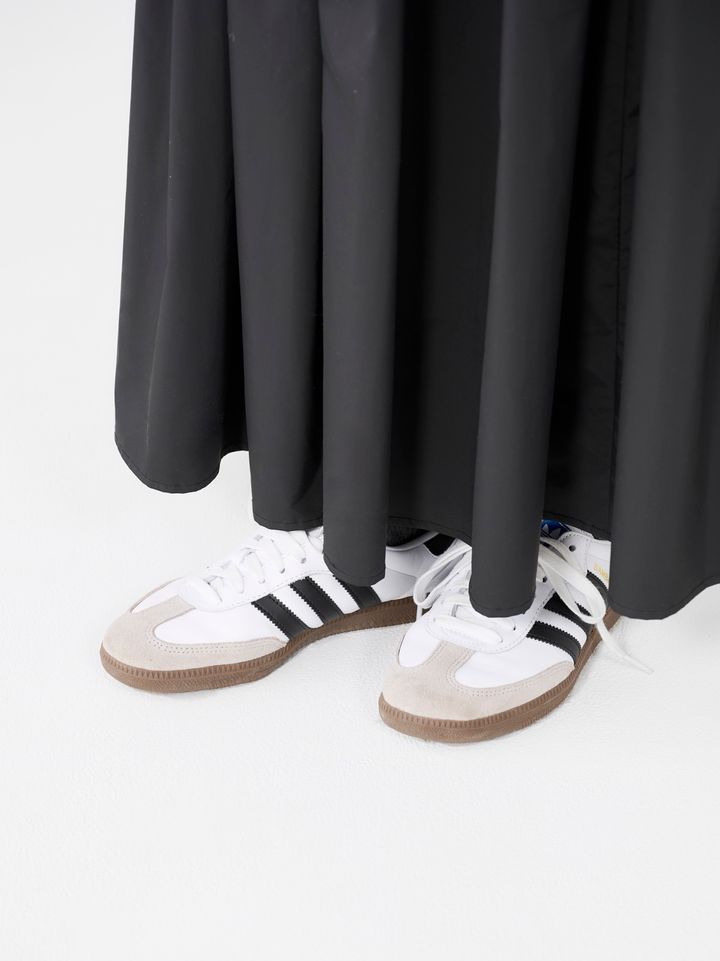 クラウドチームVERY竹内菜摘の春コーデ2のスニーカーはアディダスのサンバ