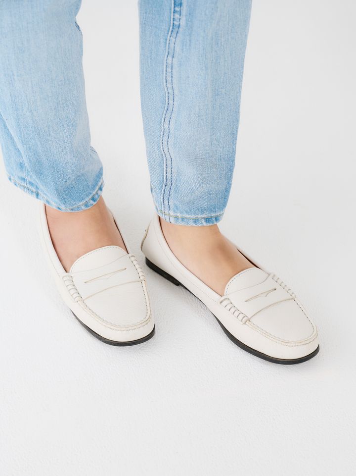 クラウドチームVERY髙松愛梨の春のジレコーデのシューズはトッズ