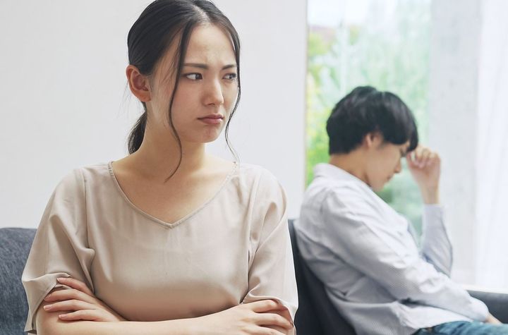 「恋人のお金の使い方で引いてしまった瞬間」についての調査