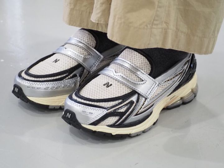 ニューバランスのスニーカー