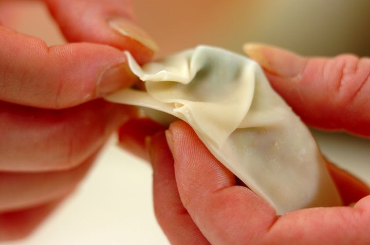 大葉がさわやか！しそ餃子の作り方4