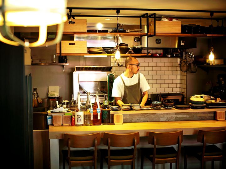 祐天寺『かかと』の内観