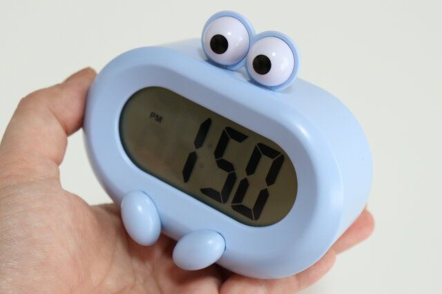 おすわり時計 液晶