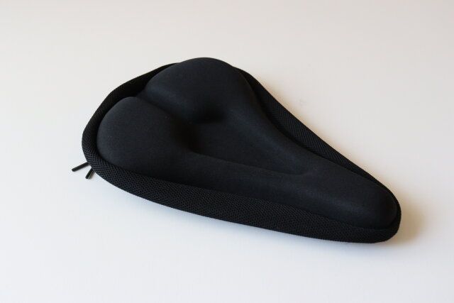 ダイソーの自転車クッションサドルカバーのスリムタイプ
