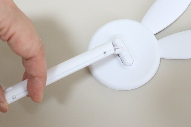 伸縮式スマホスタンドラビット 取り付け