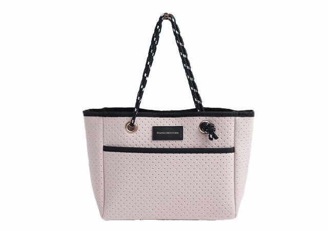 宝島社オトナミューズ8月号の付録のバンヤードストームの2WAYパンチングトート2