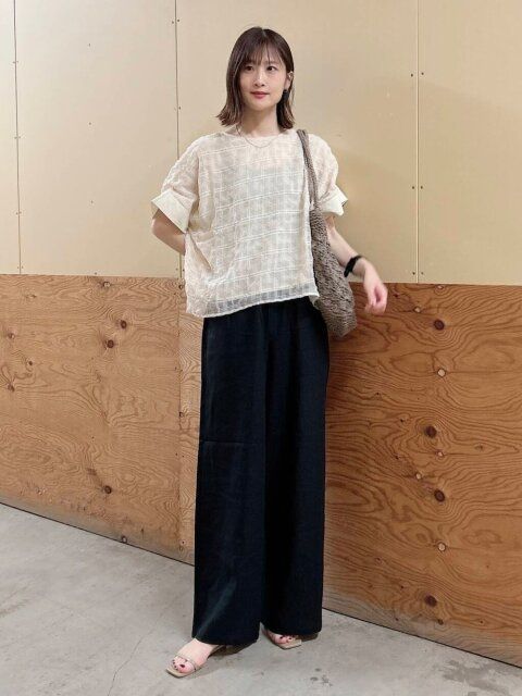 黒ワイドパンツコーデ1