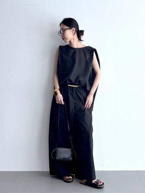 黒ワイドパンツコーデ3