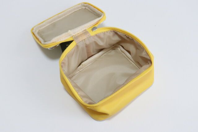 四角ポーチ（魚） 中