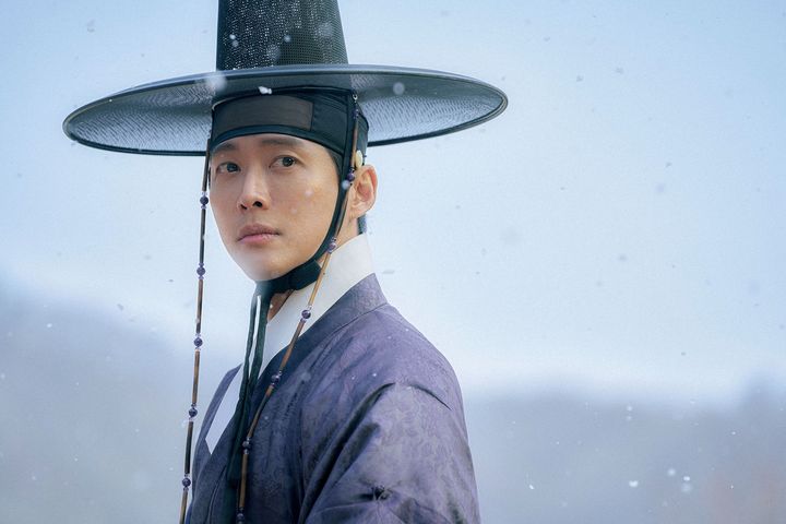 ナムグン・ミンが戦渦の中で愛する女性を全力で守る最高の男を熱演！