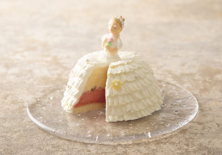 【プリンセスアイスケーキ】ドレス部分カット（イメージ）