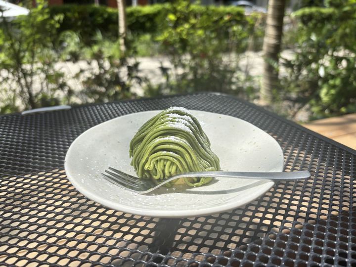 「八女抹茶のモンブランケーキ」単品580円、ドリンク付き880円