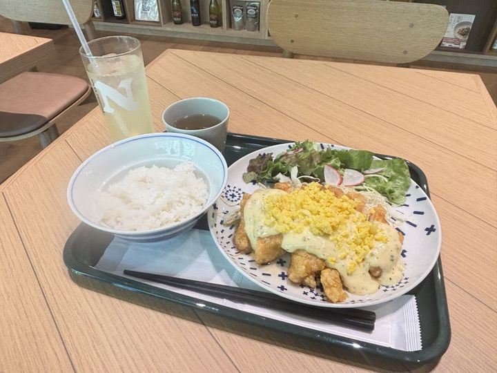 「宮崎名物 チキン南蛮プレート」1380円