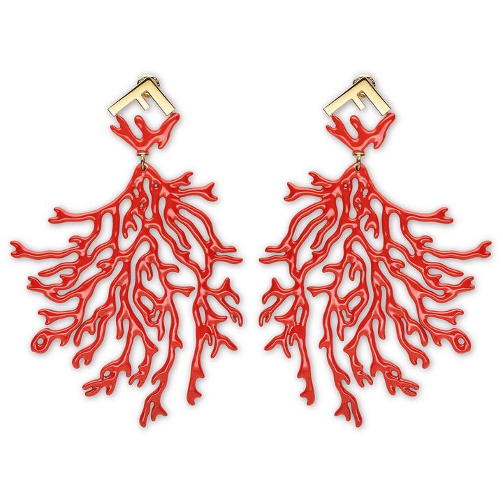 ピアス ¥145,200／FENDI