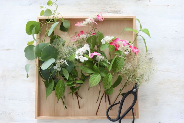 ヤマアジサイとユーカリのアレンジ