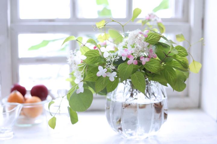 ヤマアジサイとユーカリのアレンジ