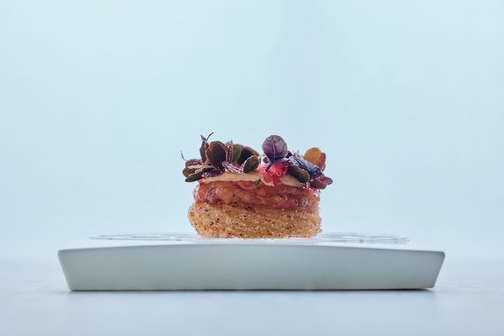 メニューは定期的に変えるのではなく、臨機応変に調整する。Photo_ courtesy of Restaurant A