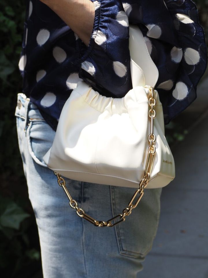 チャールズアンドキースのバッグ