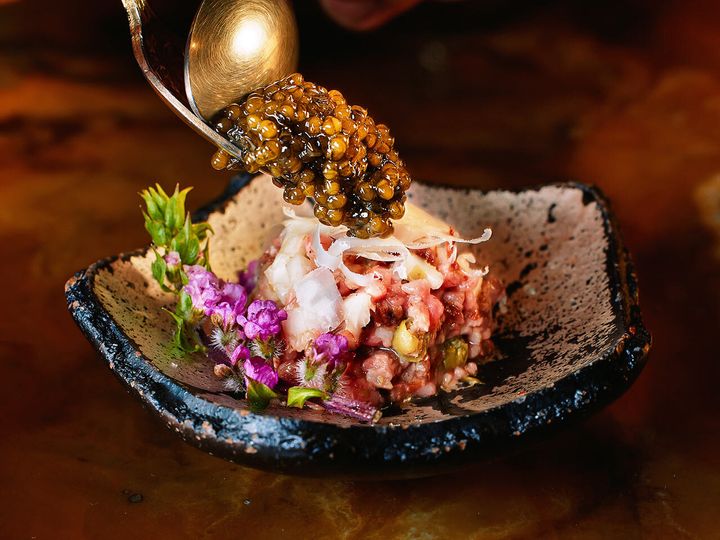 中目黒『T』の「近江牛と季節野菜のタルタル キャビア添え」