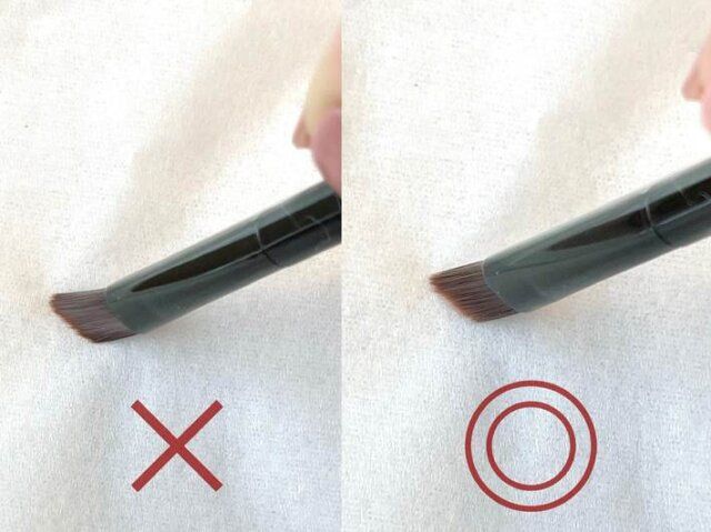 アイブロウブラシの角度 NG OK