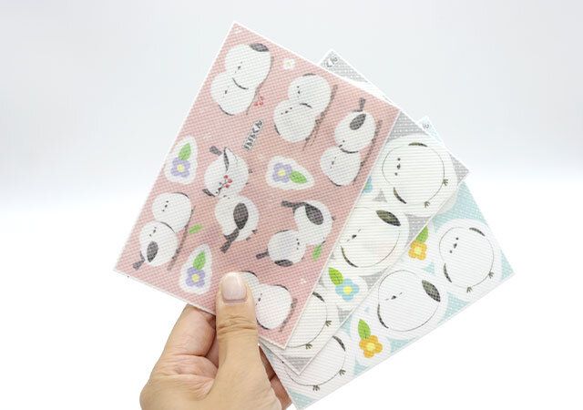 ダイソーのバルくん 虫こないでシール シマエナガ柄は3シート入り