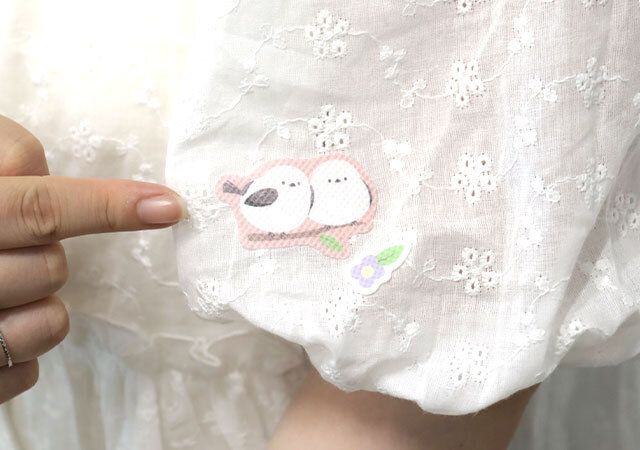 ダイソーのバルくん 虫こないでシール シマエナガ柄は服の襟や袖に貼って使う