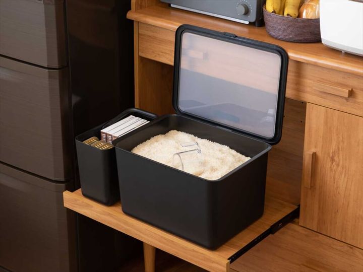 「Pantry Stock Case」